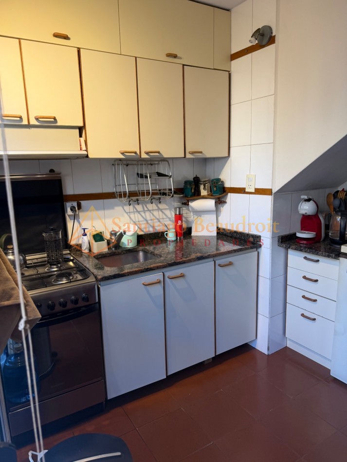Venta de Duplex Moderno en Moron Centro con Parrilla