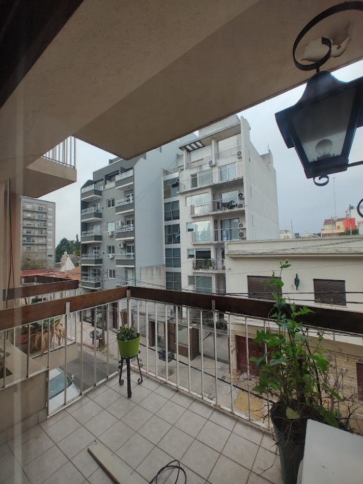 Departamento 4 Ambientes en Venta en Moron - Cerca de la Estacion y Universidad