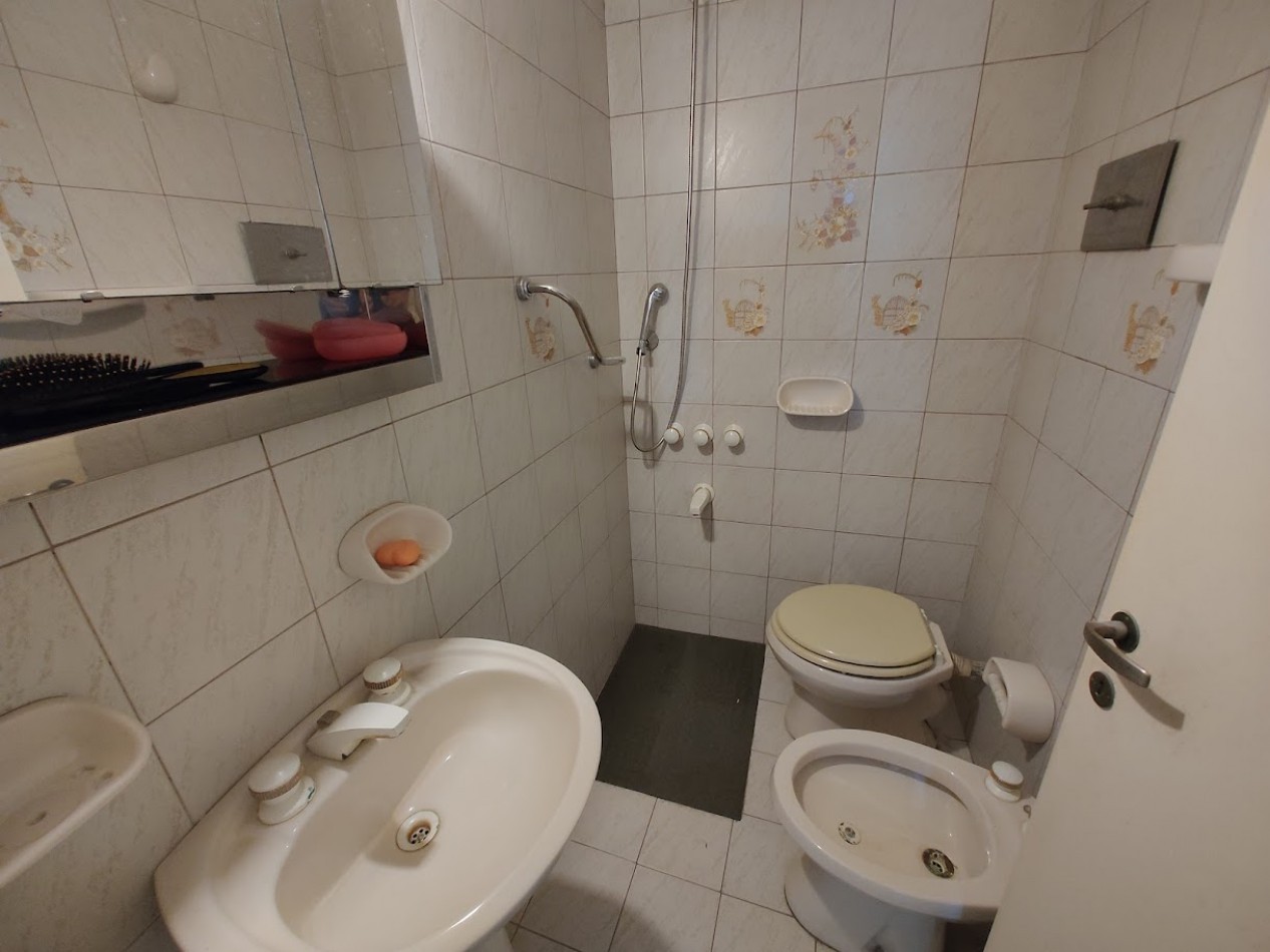 Departamento 4 Ambientes en Venta en Moron - Cerca de la Estacion y Universidad