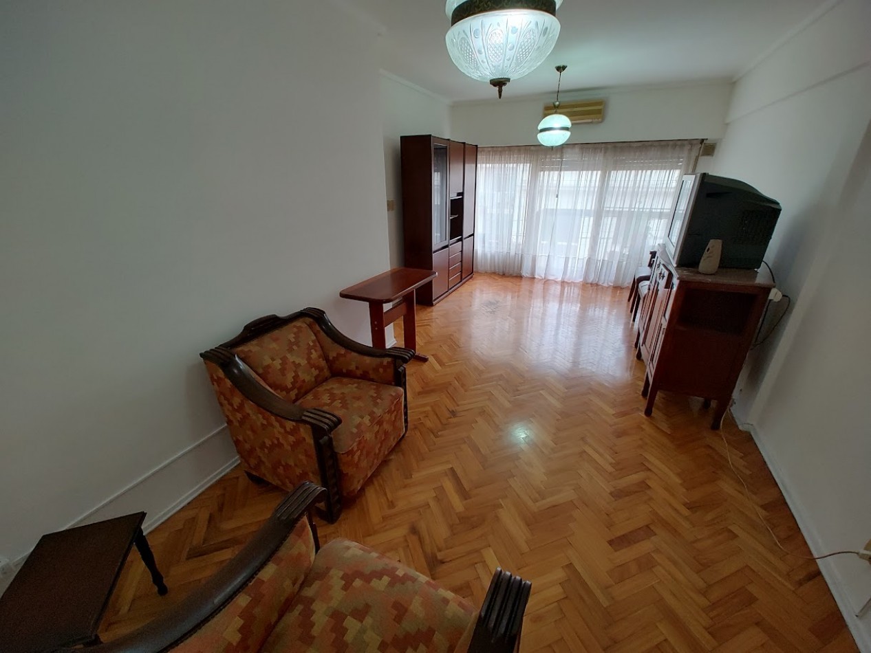 Departamento 4 Ambientes en Venta en Moron - Cerca de la Estacion y Universidad