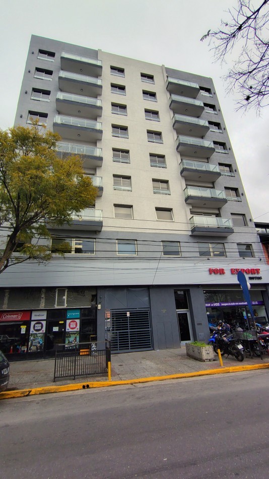 Oficina 2 Ambientes Exclusiva en Edificio Roca 1276 - Hurlingham Centro