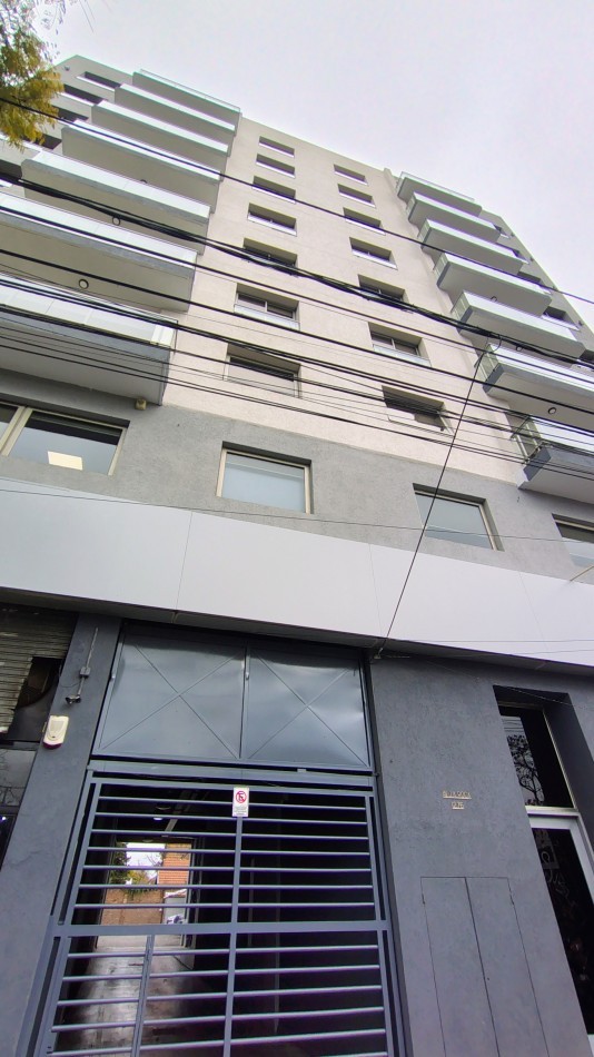Oficina 2 Ambientes Exclusiva en Edificio Roca 1276 - Hurlingham Centro