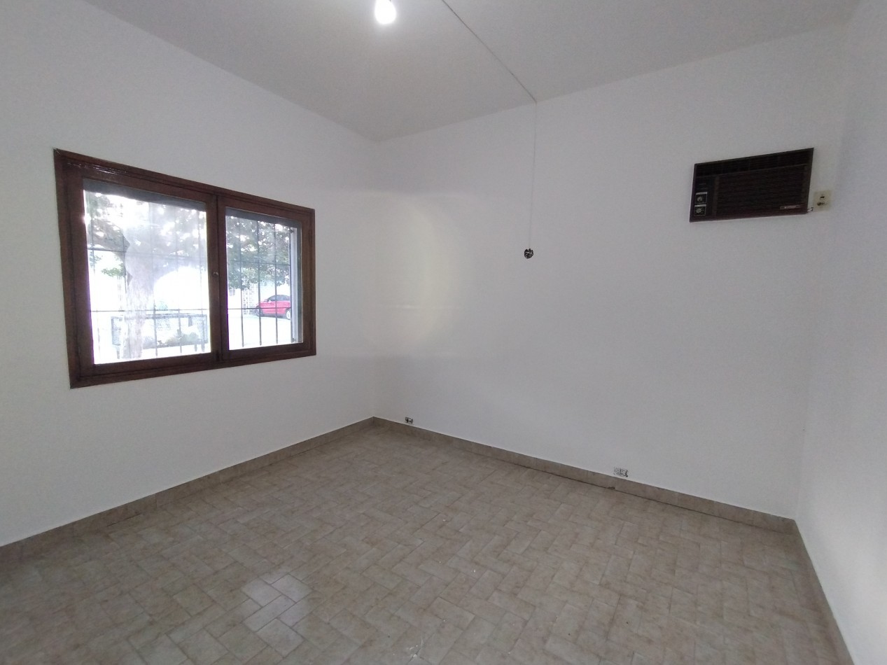 Andres Ferreyra 753, Haedo. 2 amb con Patio y Cochera.