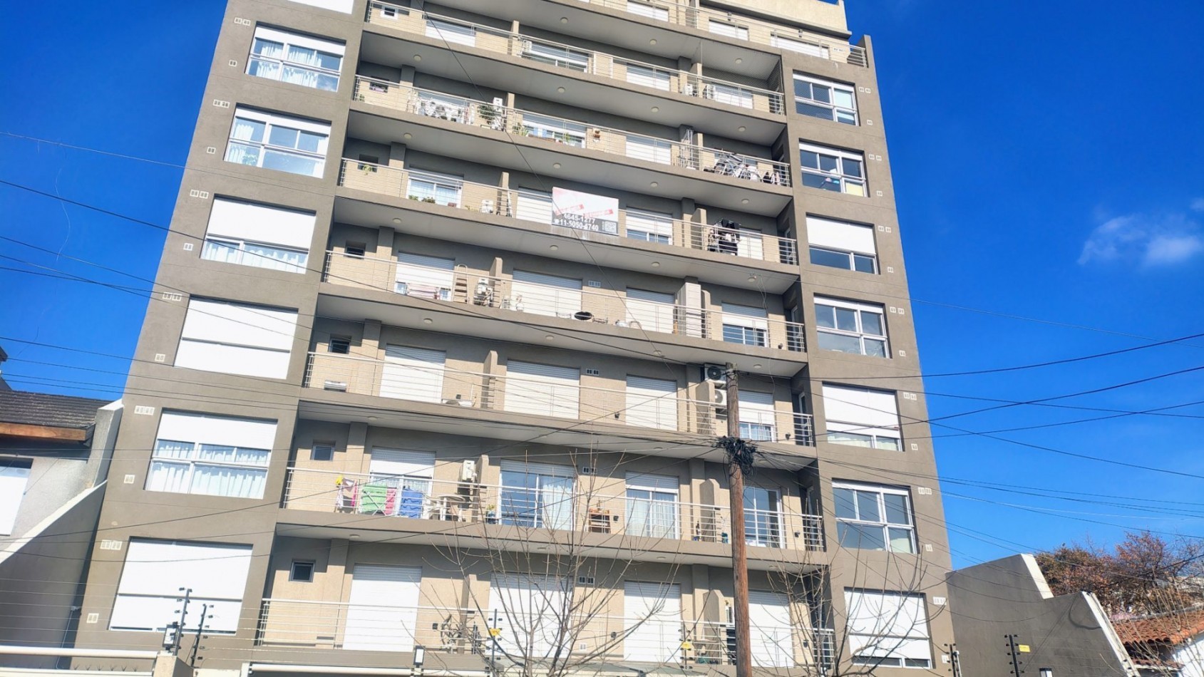  Alquiler departamento 2 ambientes en Moron con cochera