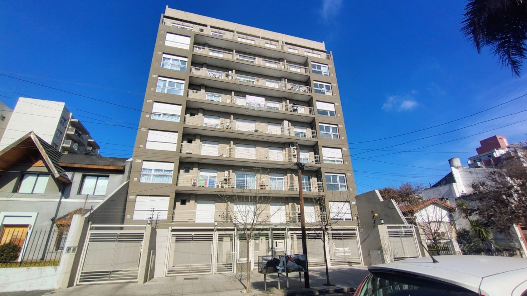  Alquiler departamento 2 ambientes en Moron con cochera
