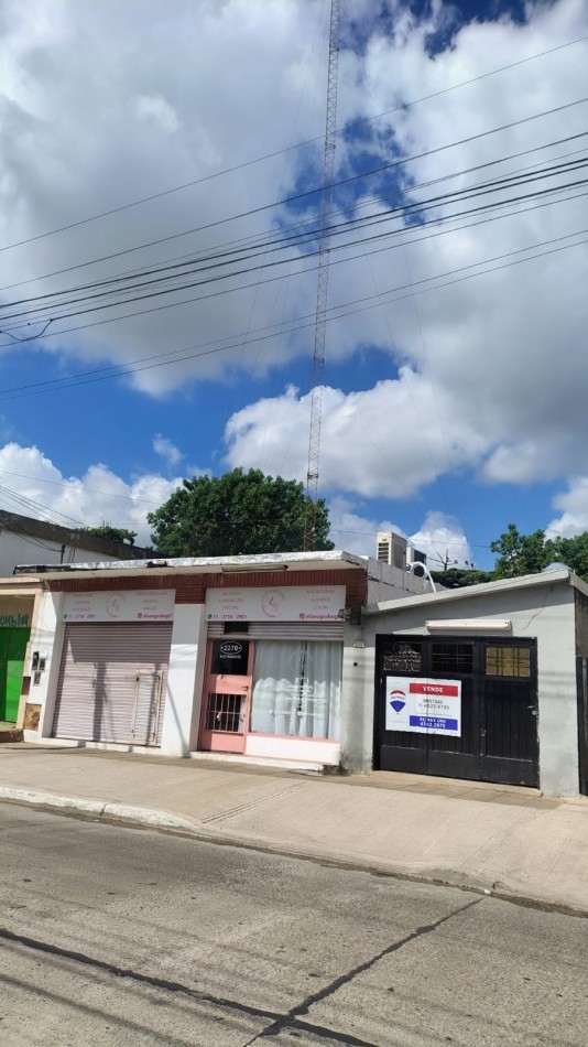 Casa con 2 Locales y un Departamento Independiente en Barrio Cartero Hurlingham