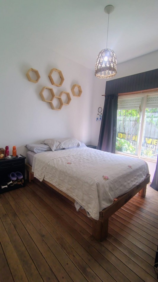 Casa con 2 Locales y un Departamento Independiente en Barrio Cartero Hurlingham