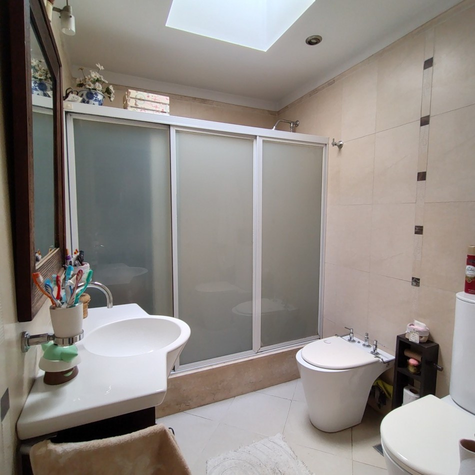 VENTA EN BLOCK - IDEAL CONSTRUCTOR / INVERSOR - MORON SUR