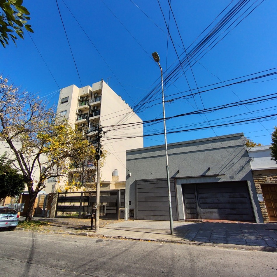 VENTA EN BLOCK - IDEAL CONSTRUCTOR / INVERSOR - MORON SUR