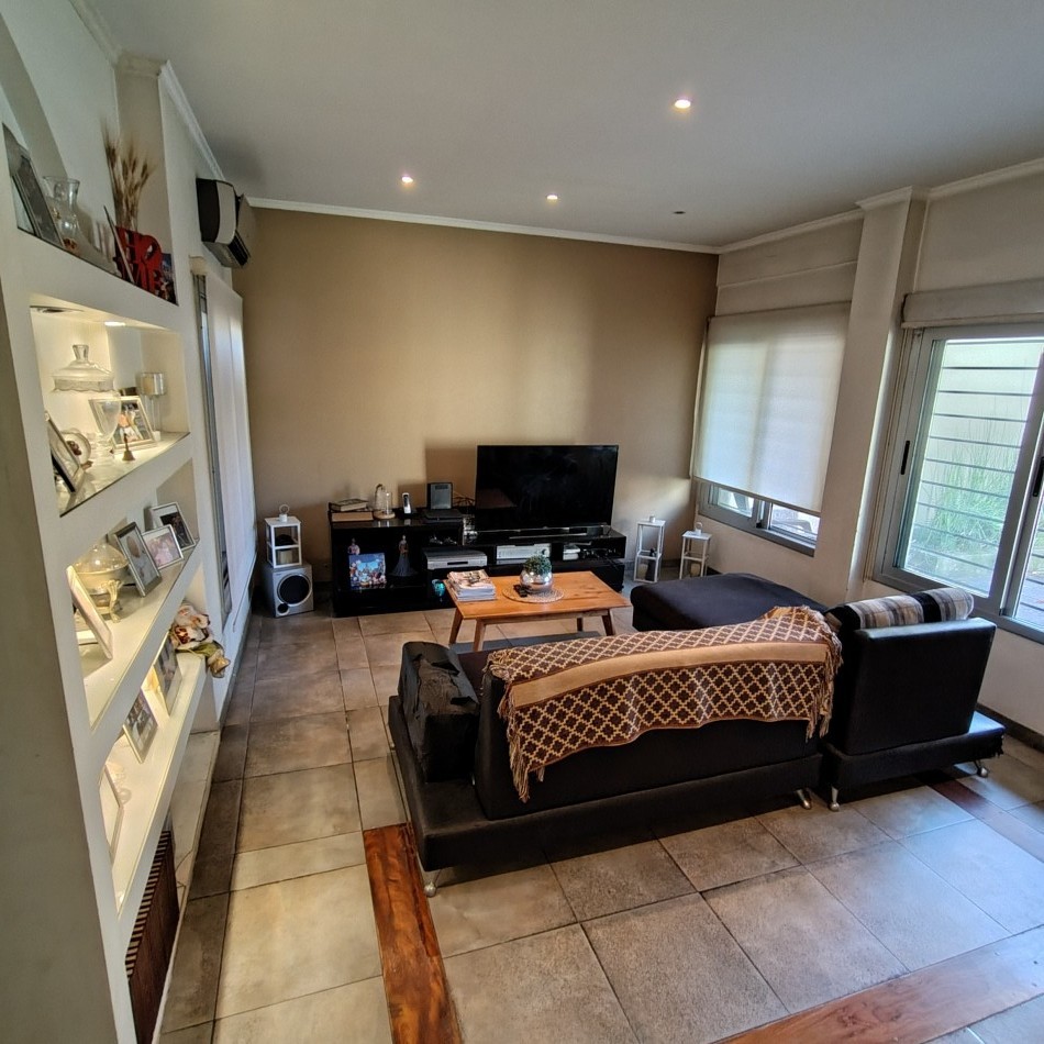 VENTA EN BLOCK - IDEAL CONSTRUCTOR / INVERSOR - MORON SUR