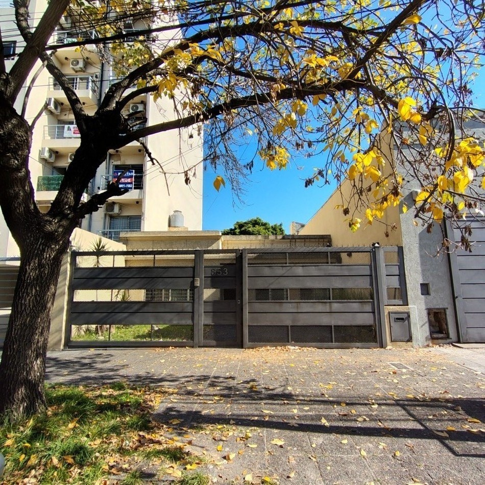VENTA EN BLOCK - IDEAL CONSTRUCTOR / INVERSOR - MORON SUR