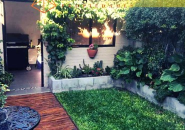 Venta Duplex 2 dormitorios con cohcera y Jardin Bahia Blanca 300, Castelar.