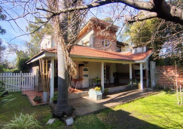 Venta Casa 3 ambientes Hurlingham Cochera