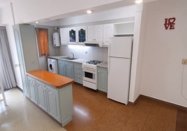 Departamento 3 ambientes con terraza propia en Hurlingham - Frente a la estacion