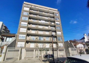 Alquiler departamento 2 ambientes en Moron con cochera